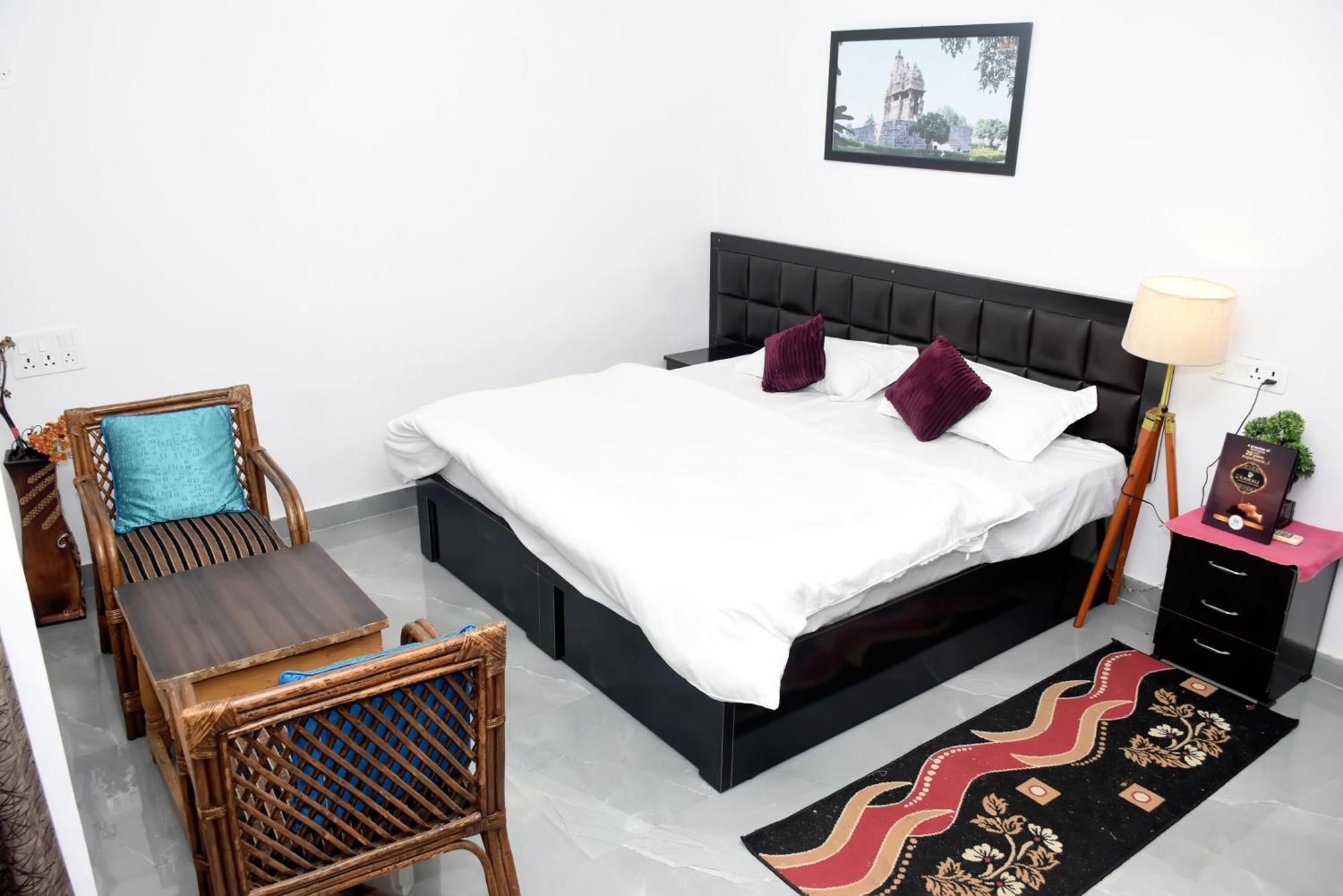 Khajuraho Glory Homestay Exterior foto